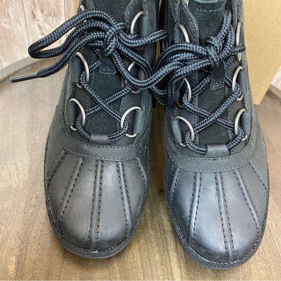 UGG Heather Leather Waterproof Lace Up Boot Size 6 Women - Picture 10 of 14
